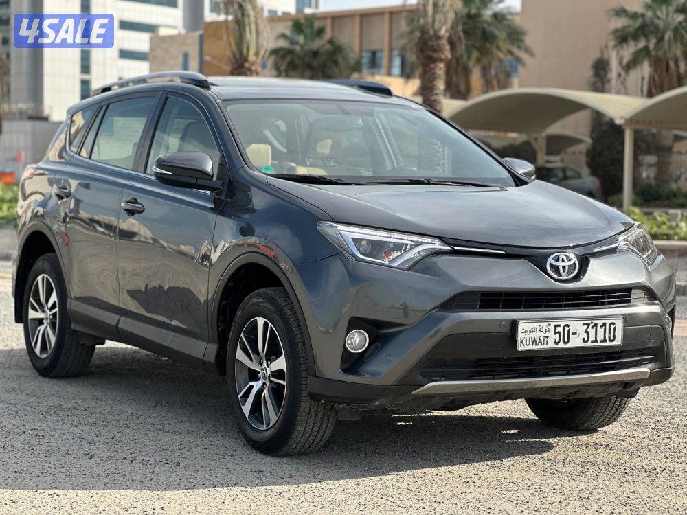 للبيع تويوتا راف فور ماشي ٨٩ الف كيلو0