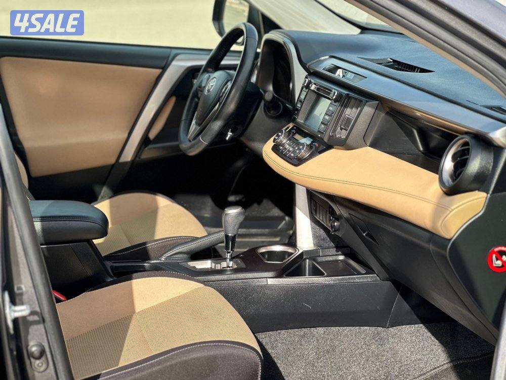 للبيع تويوتا راف فور ماشي ٨٩ الف كيلو4