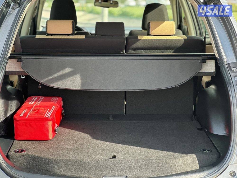 للبيع تويوتا راف فور ماشي ٨٩ الف كيلو6