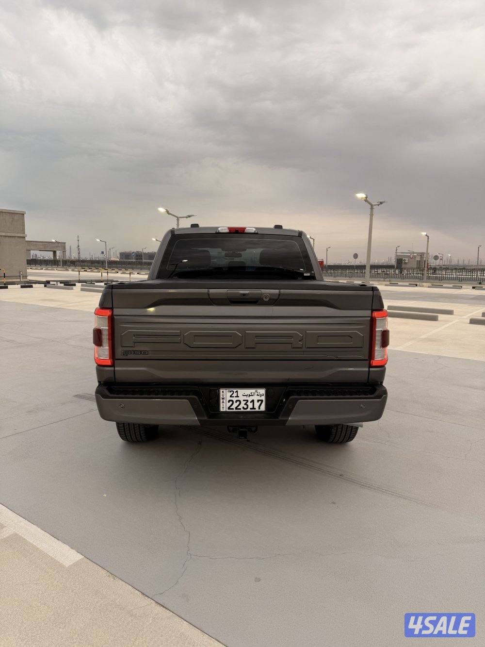 FORD F15O LARIAT V8 2021 للبيع3