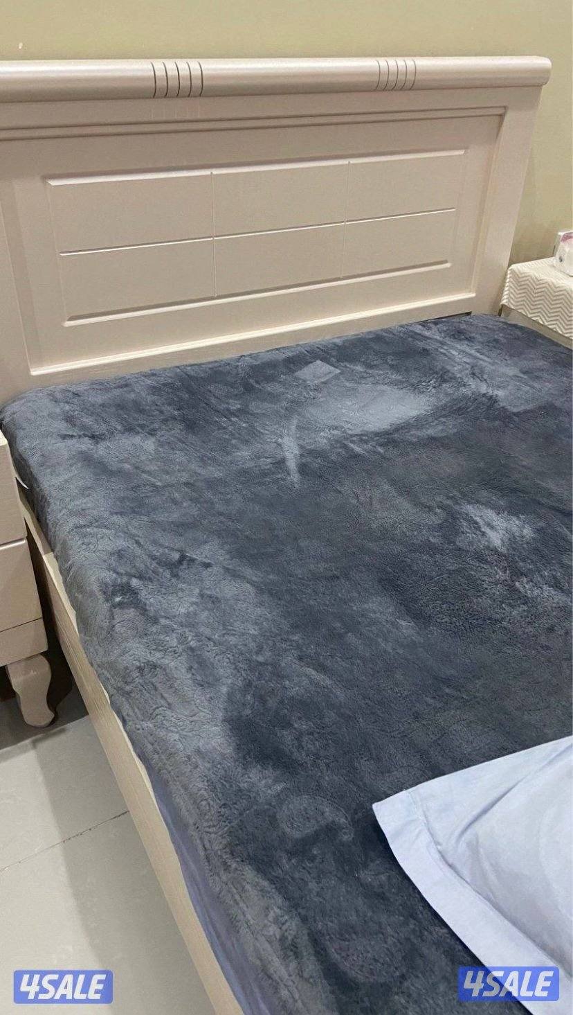 غرفة نوم نظيف جدا وكبت صغير1