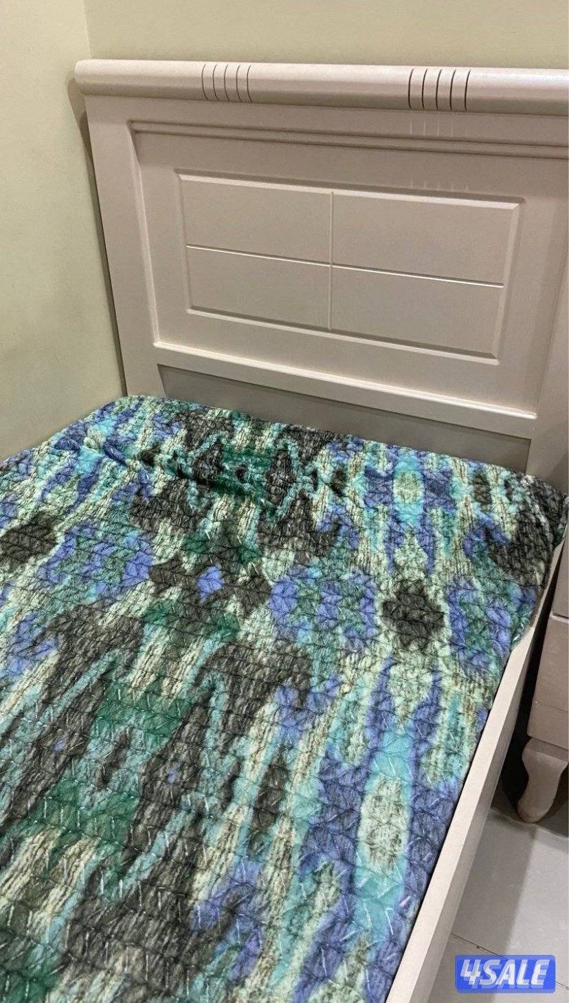 غرفة نوم نظيف جدا وكبت صغير2