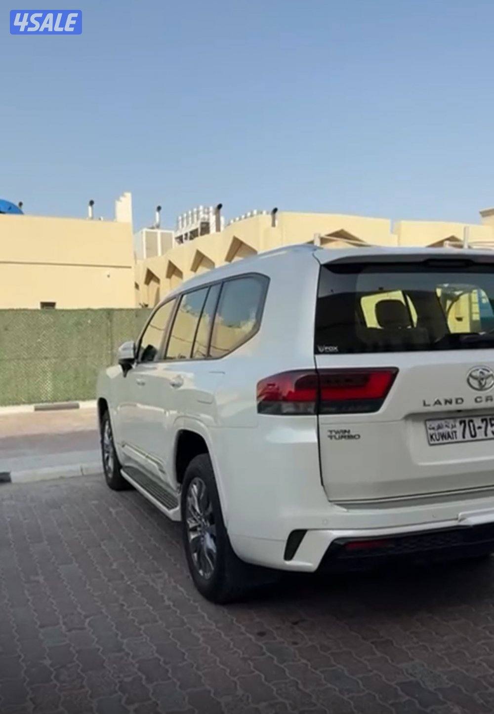 للبيع لاندكروز GXR تون تيربو4