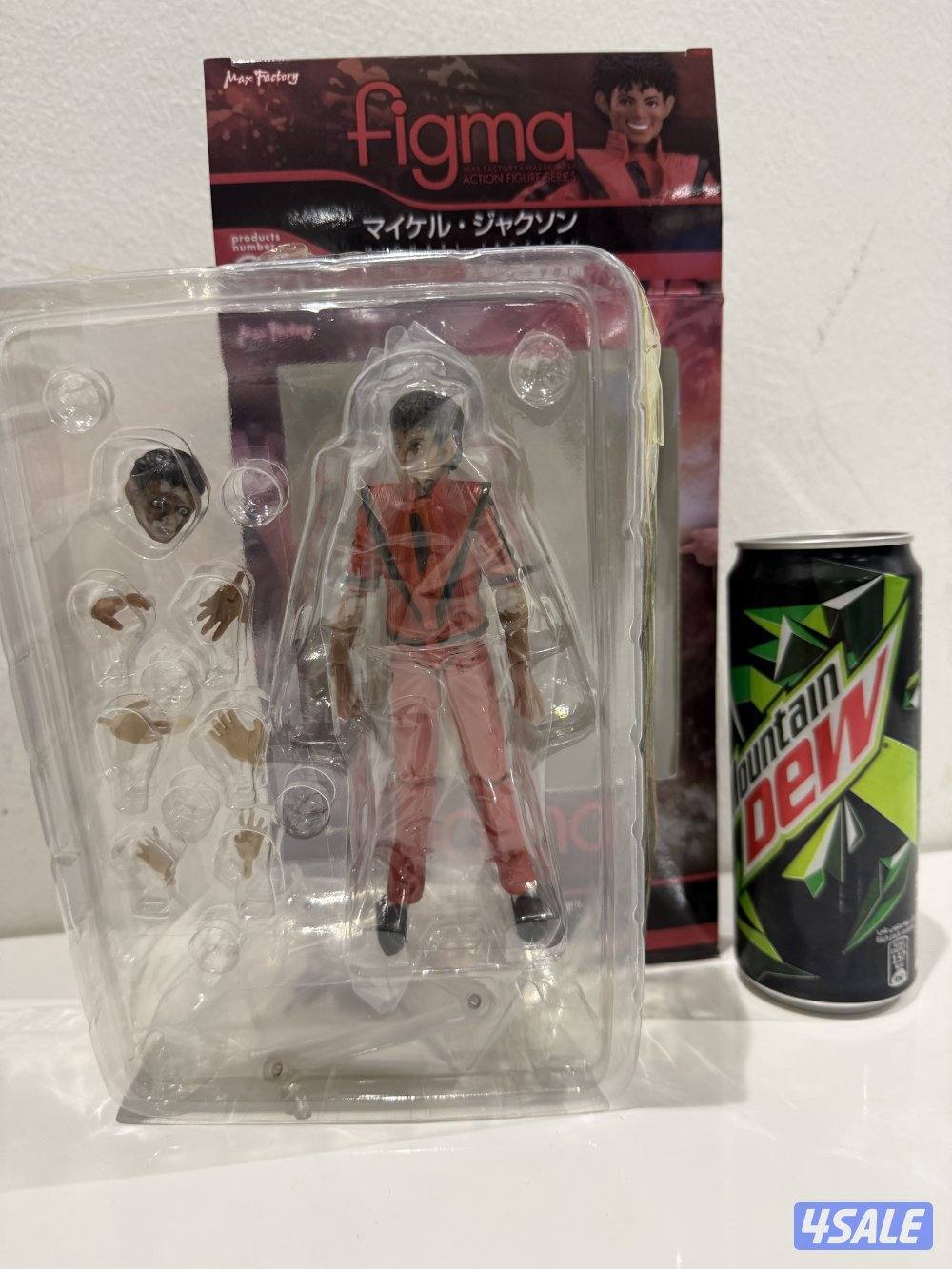 أكشن فيجرز مايكل جاكسون مقاس ١/١٢0