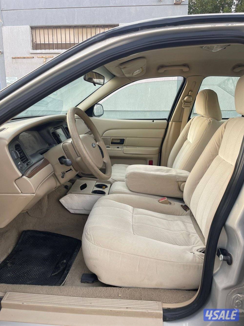 للبيع فورد فكتوريا0