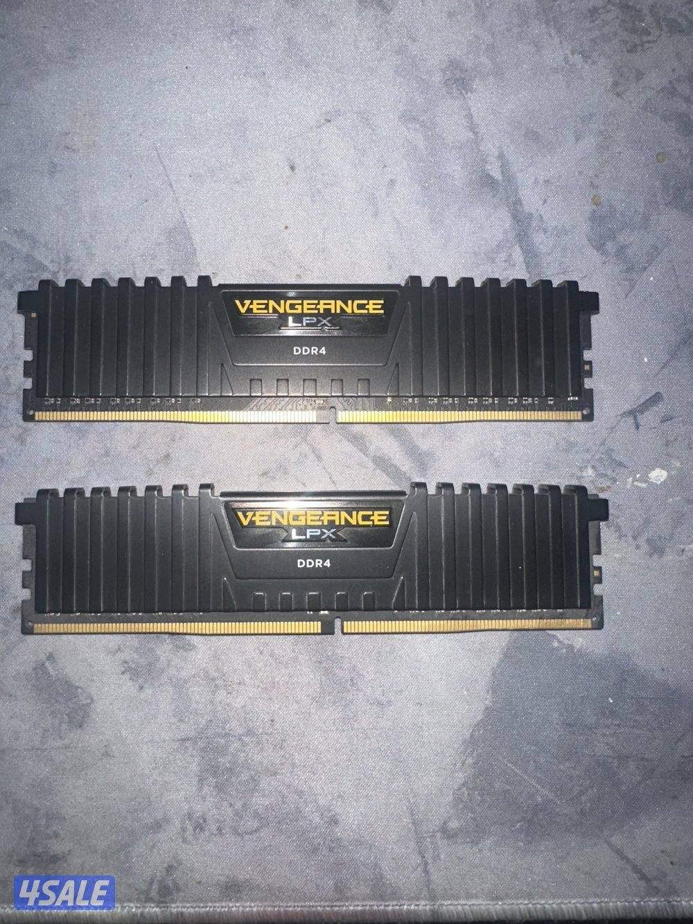 DDR4 RAM 3200MHZ CL-15-17-17رامات دي دي ار ٤ Corsair vengeance0
