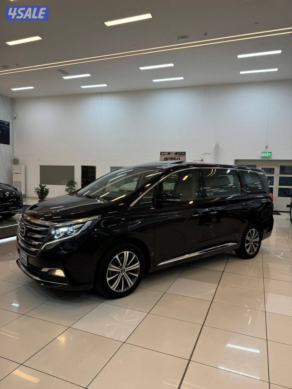 GN8  باب سحب كهربائي0