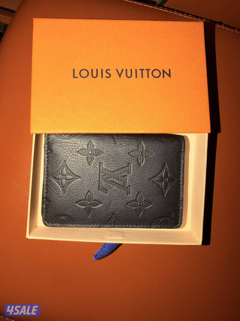 للبيع بوك Lv اصلي 1001