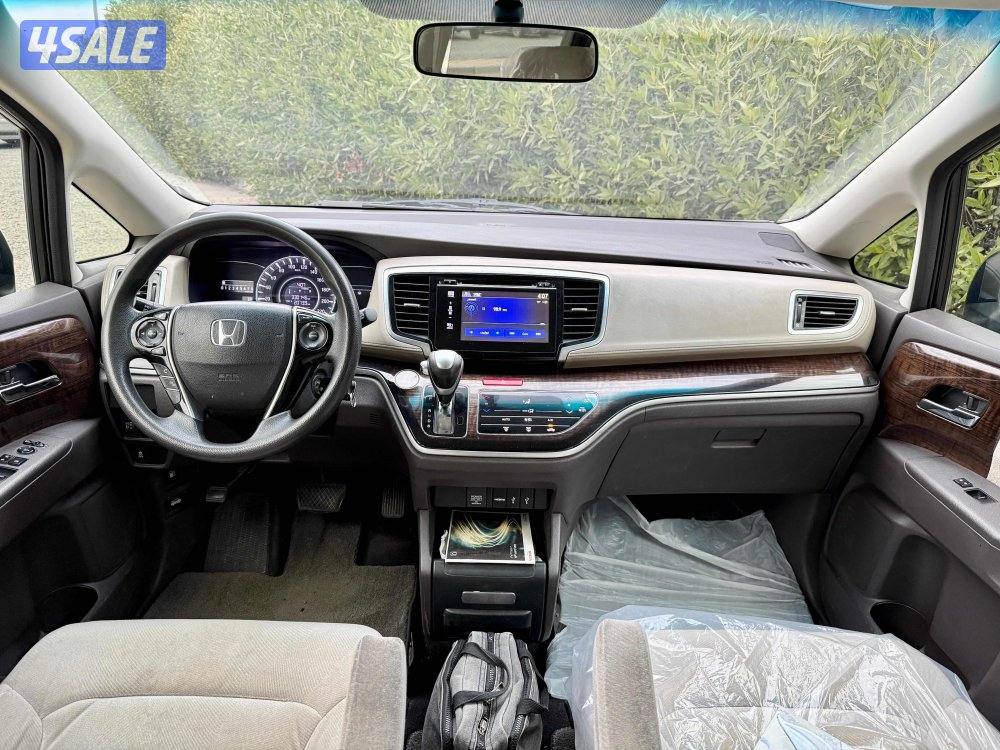 للبيع هوندا أوديسي عائليه موديل 2016 بحاله جيده3