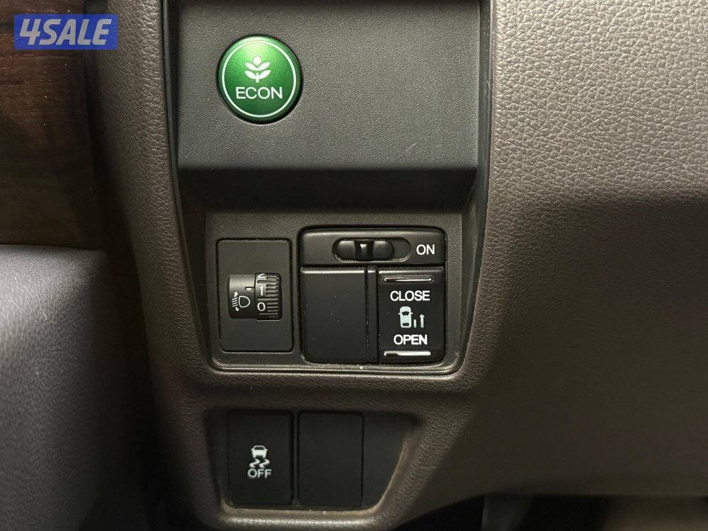 للبيع هوندا أوديسي عائليه موديل 2016 بحاله جيده11