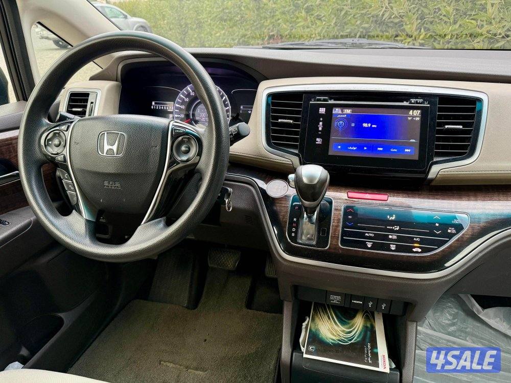 للبيع هوندا أوديسي عائليه موديل 2016 بحاله جيده12