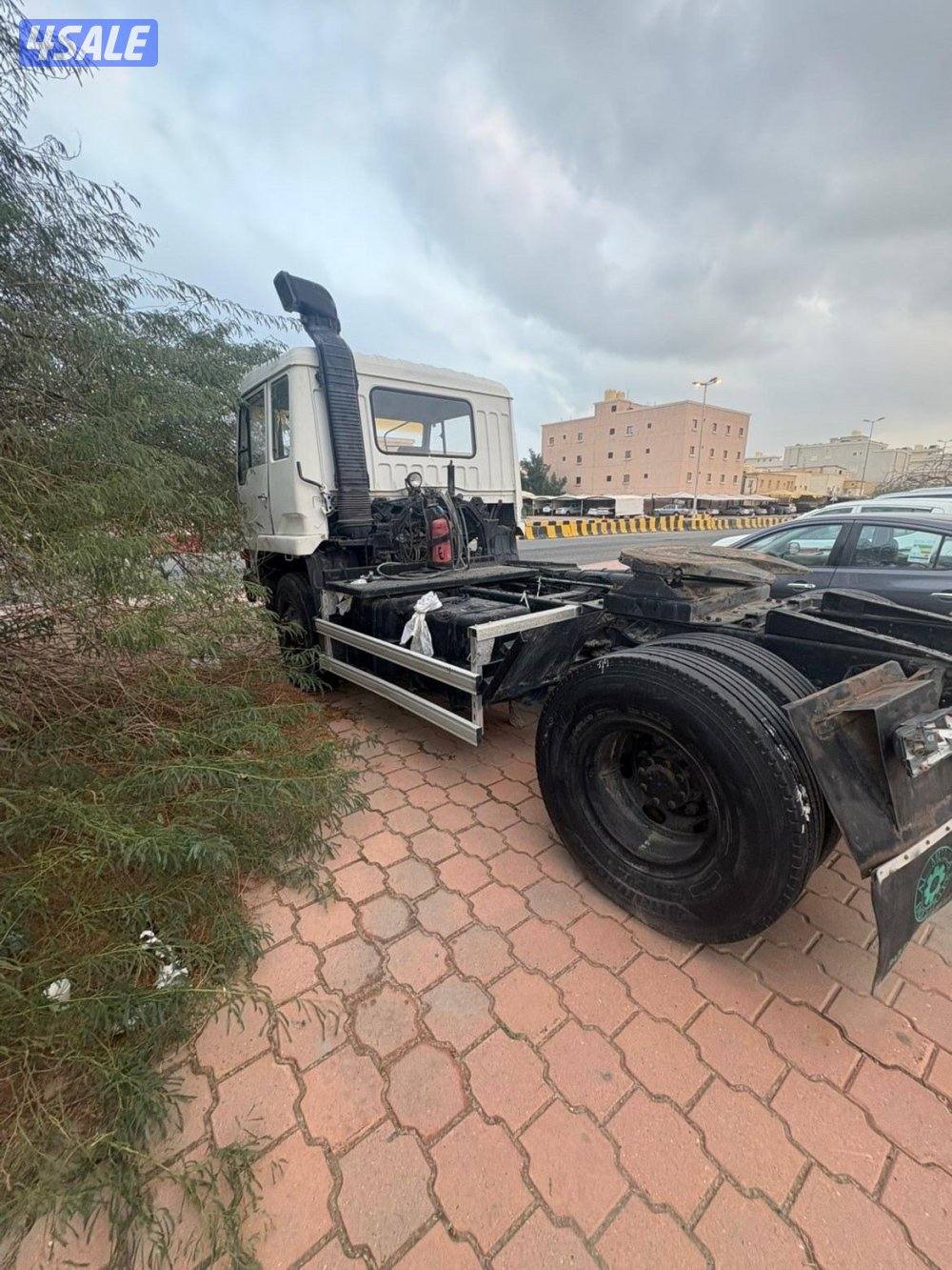 للبيع راس شاحنة مستبيشي 19931