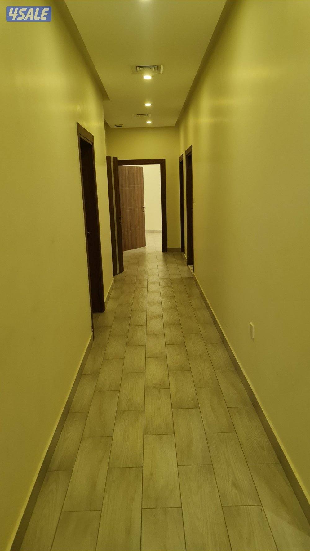 للايجار شقة بمنطقة غرب عبدالله المبارك3