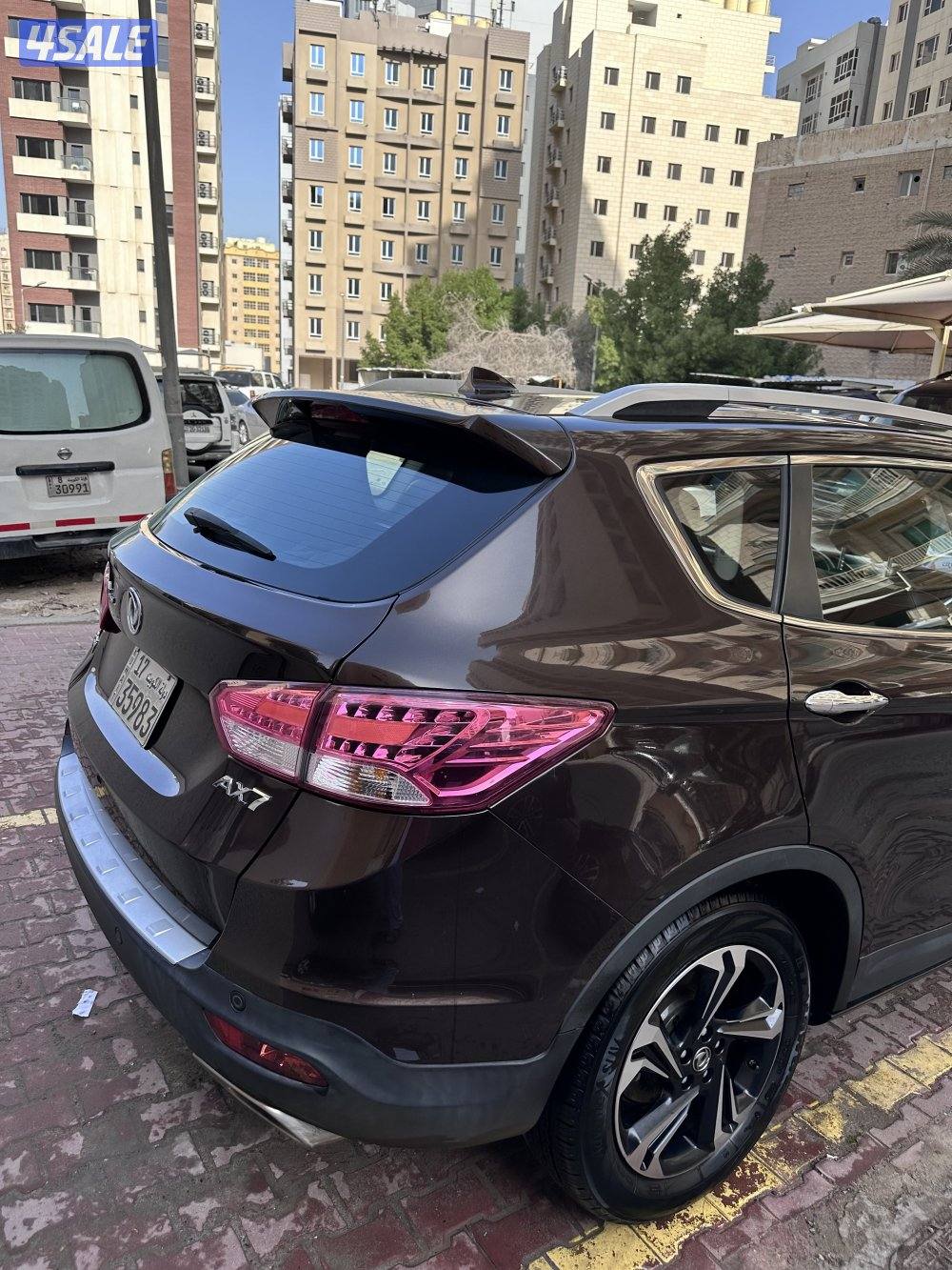 سيارة DFM AX7 2019  عداد  107500. بحالة ممتازة للبيع شرط الفحص0