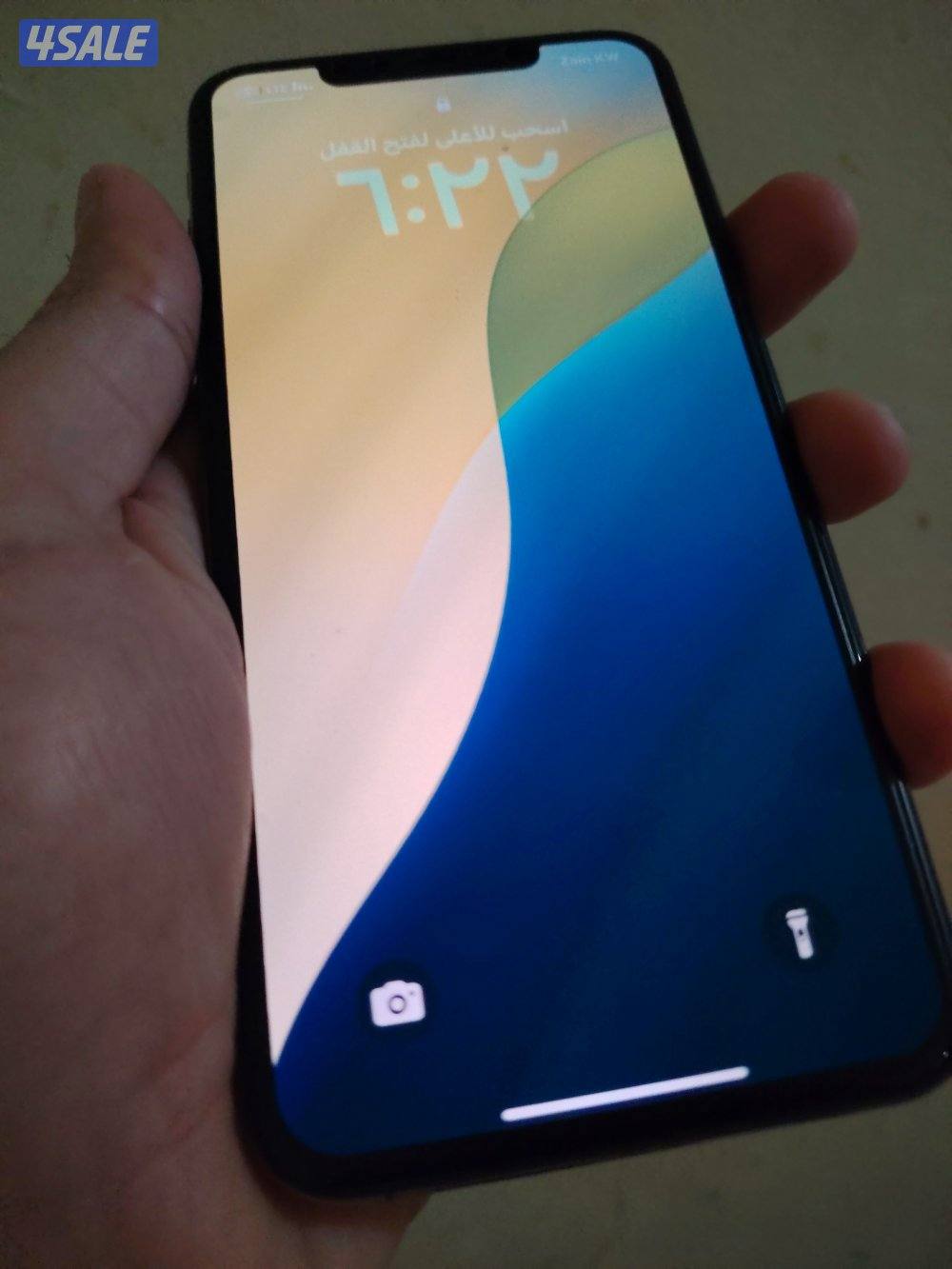 للبيع ايفون xsmaxمع سماعه وبطاريه1