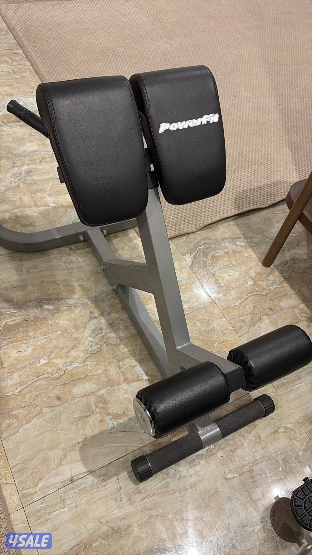 قاري وجهاز تمرين الظهر0