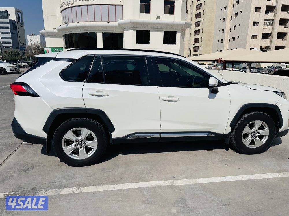 تويوتا راف فور ٢٠١٩ صبغ الوكاله بحاله جيده جدا8