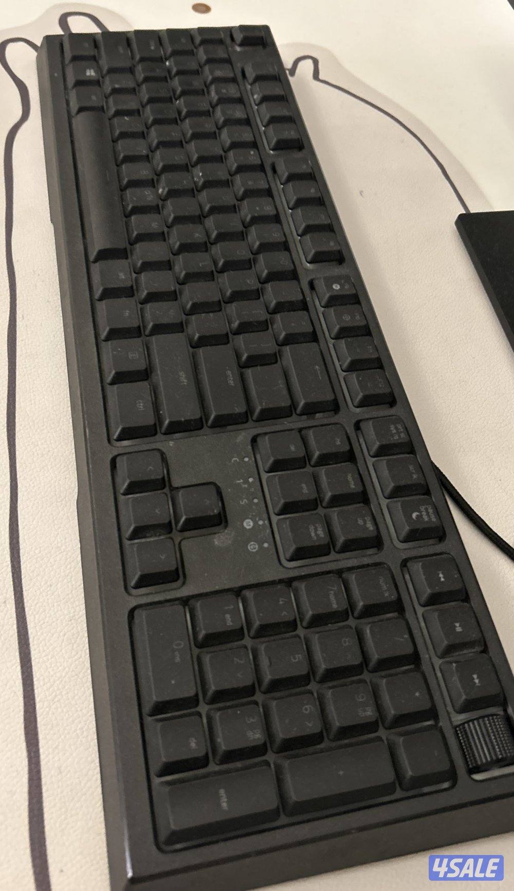 HP Monitor + Keyboard for Sale للبيع شاشة HP مع كيبورد2