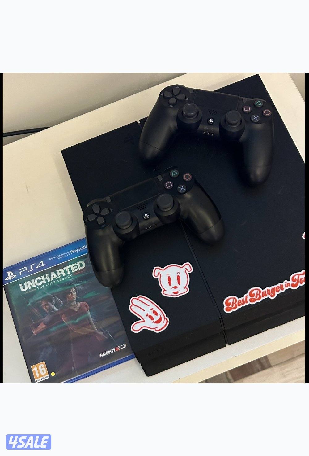 PS4 Console Bundle for Sale للبيع جهاز PS4 مع ملحقاته1