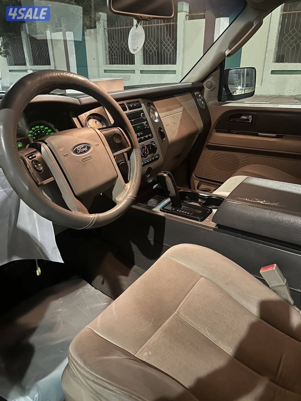 للبيع اكسبدشن ٢٠١١ ابيض شرط الفحص مكينة جير شاصي0