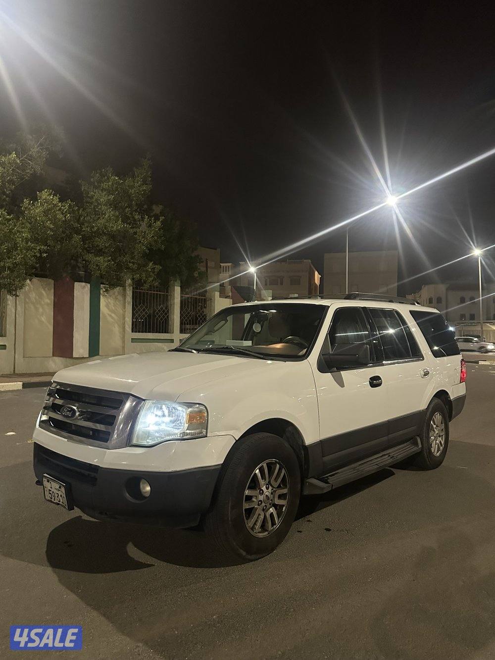 للبيع اكسبدشن ٢٠١١ ابيض شرط الفحص مكينة جير شاصي1