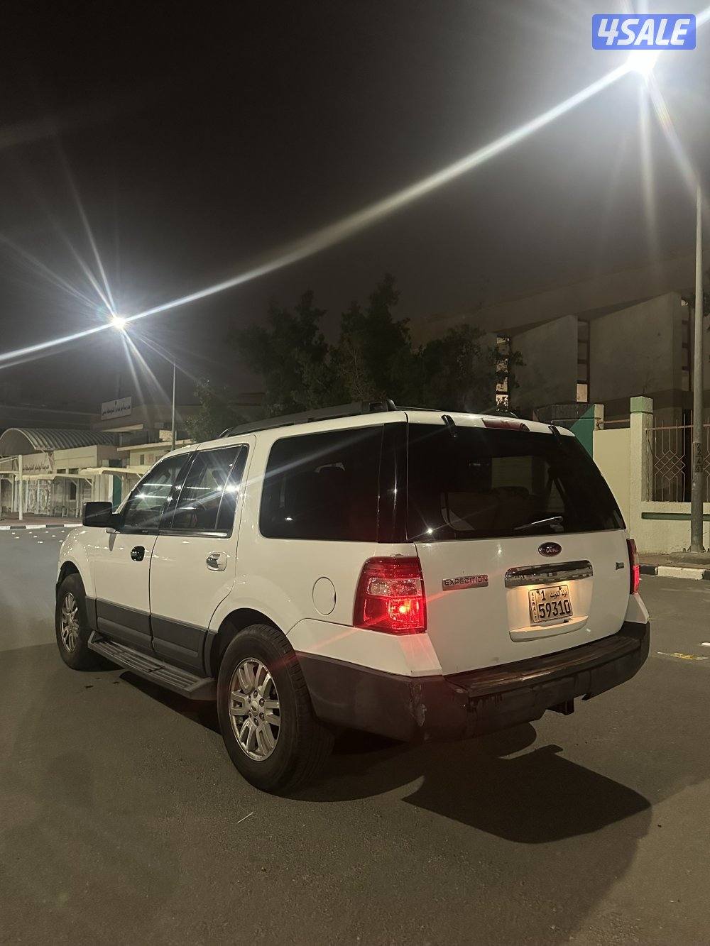 للبيع اكسبدشن ٢٠١١ ابيض شرط الفحص مكينة جير شاصي2