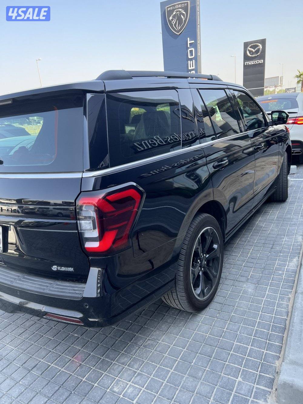 حاله نادره استعمال خفيف جدا مع إضافات ٢٠٠٠ دينار تحت الكفاله0