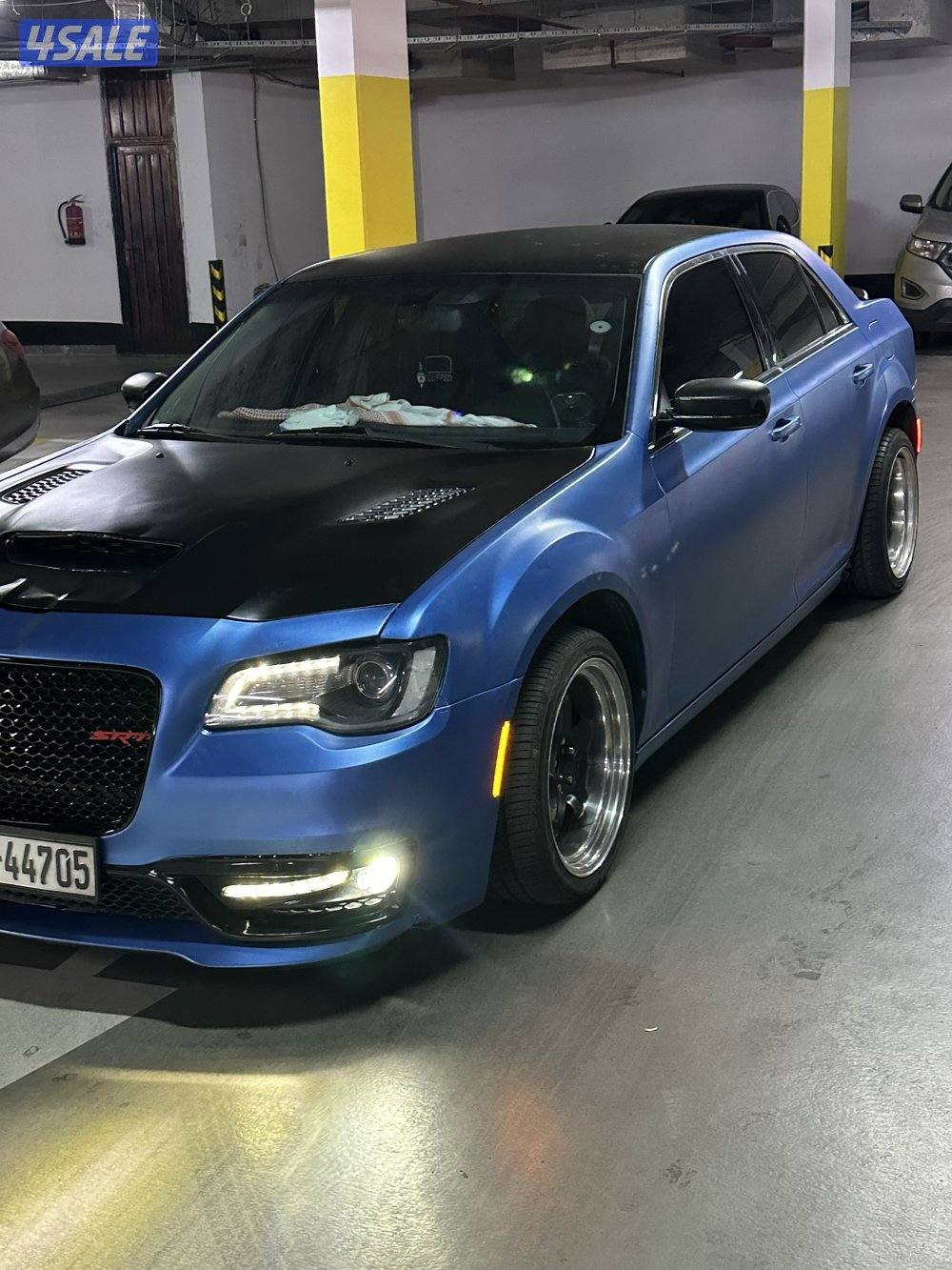 للبيع كرايسلر 8 سلندرمحول بلكامل SRT8 بحاله الوكاله بيمه جديد سنه2