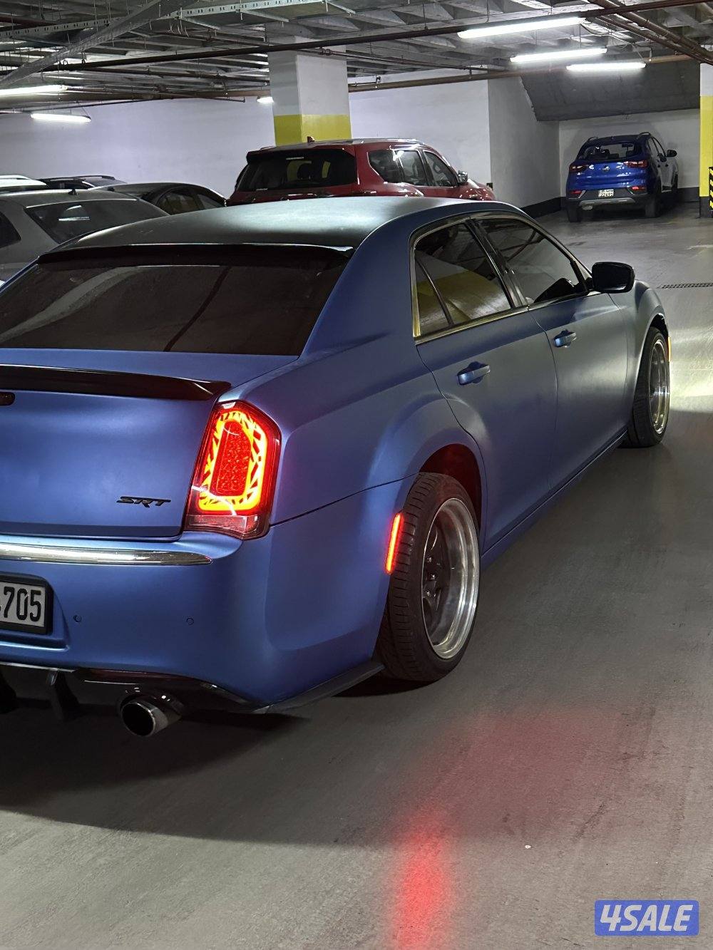 للبيع كرايسلر 8 سلندرمحول بلكامل SRT8 بحاله الوكاله بيمه جديد سنه10