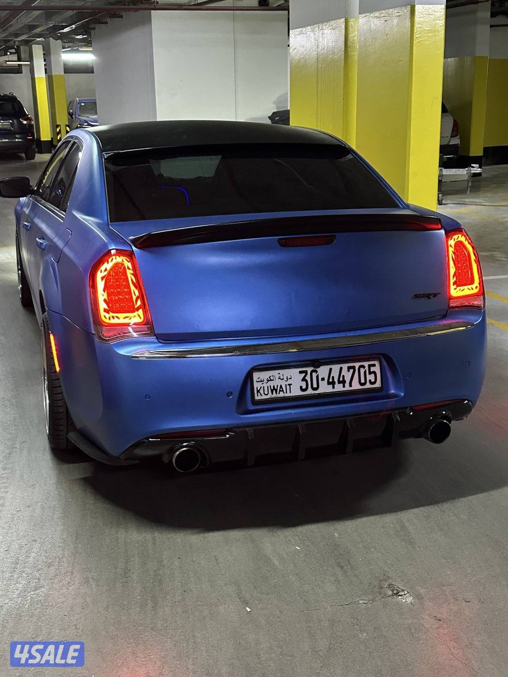 للبيع كرايسلر 8 سلندرمحول بلكامل SRT8 بحاله الوكاله بيمه جديد سنه13