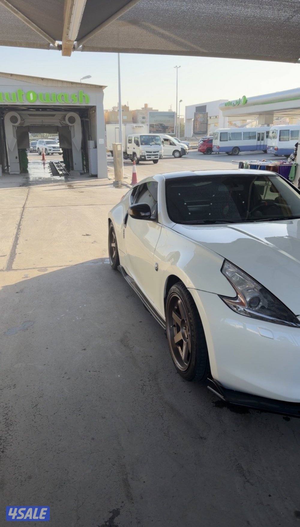 زد 370 فل اوبشين موديل 2010 قير توماتيك تدفئه كشنات ماشي 2971