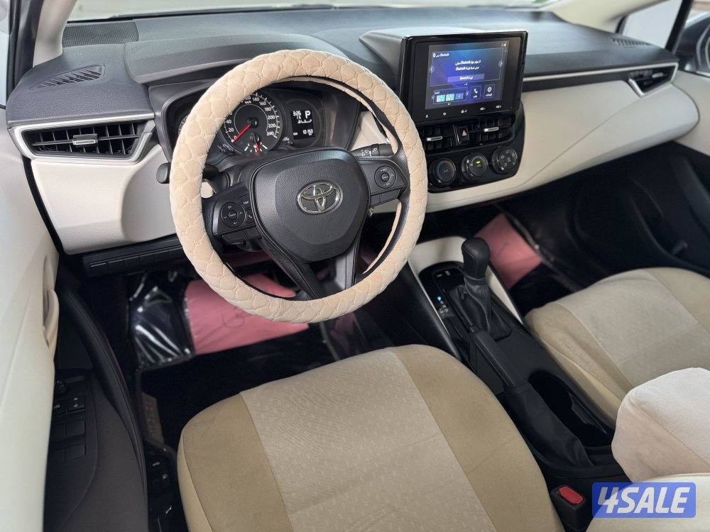 Corolla 2.0 XLI / 2025 / 10 km8