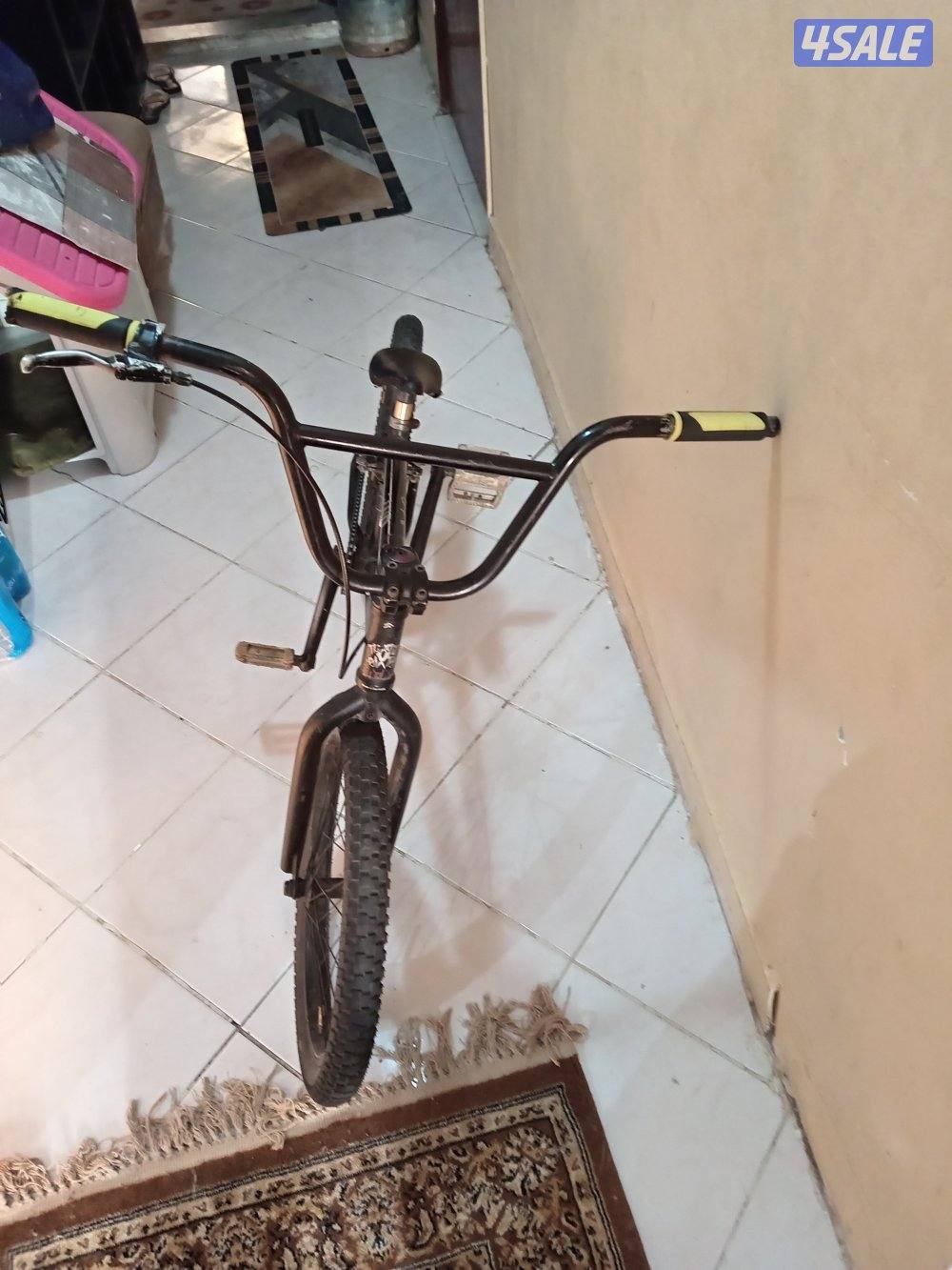 دراجه هوائيه bmx الاصليه ب ٣٥ غير مستعمله تقدر تفاصل معاي على الخاص1