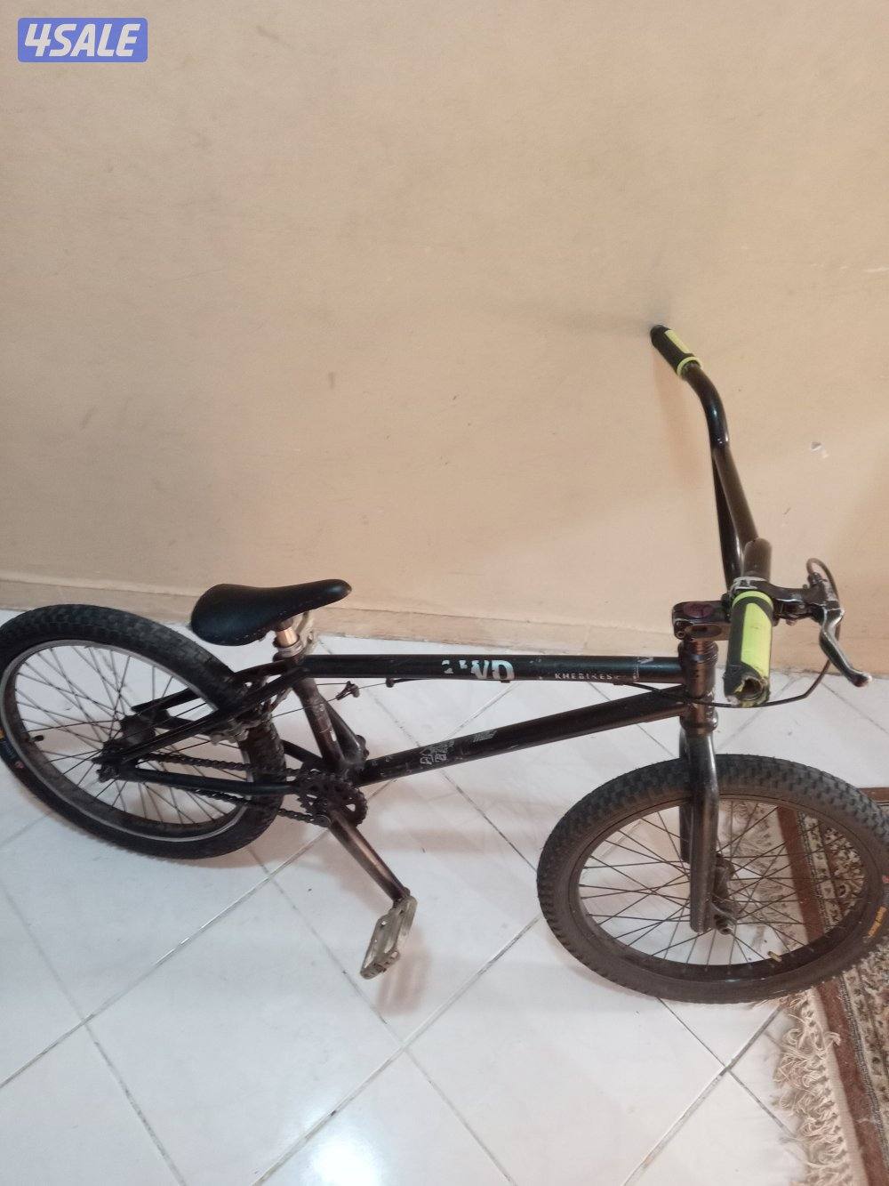 دراجه هوائيه bmx الاصليه ب ٣٥ غير مستعمله تقدر تفاصل معاي على الخاص2