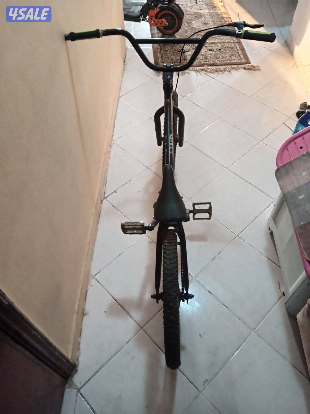 دراجه هوائيه bmx الاصليه ب ٣٥ غير مستعمله تقدر تفاصل معاي على الخاص3