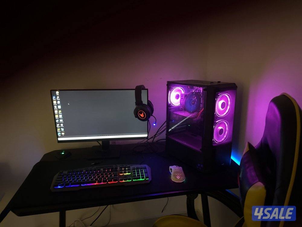 بيسي للبيع مع شاشه وكرسي و طاوله و كيبورد و ماوس المواصفات بالواتساب1