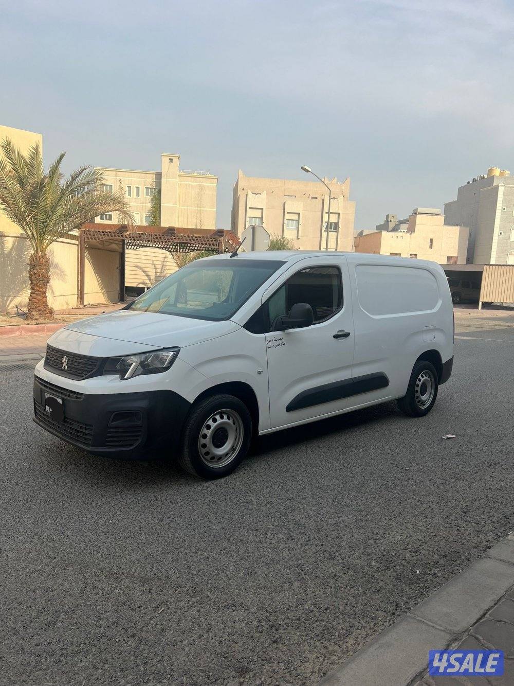 بيجو 2023 فان نقل1