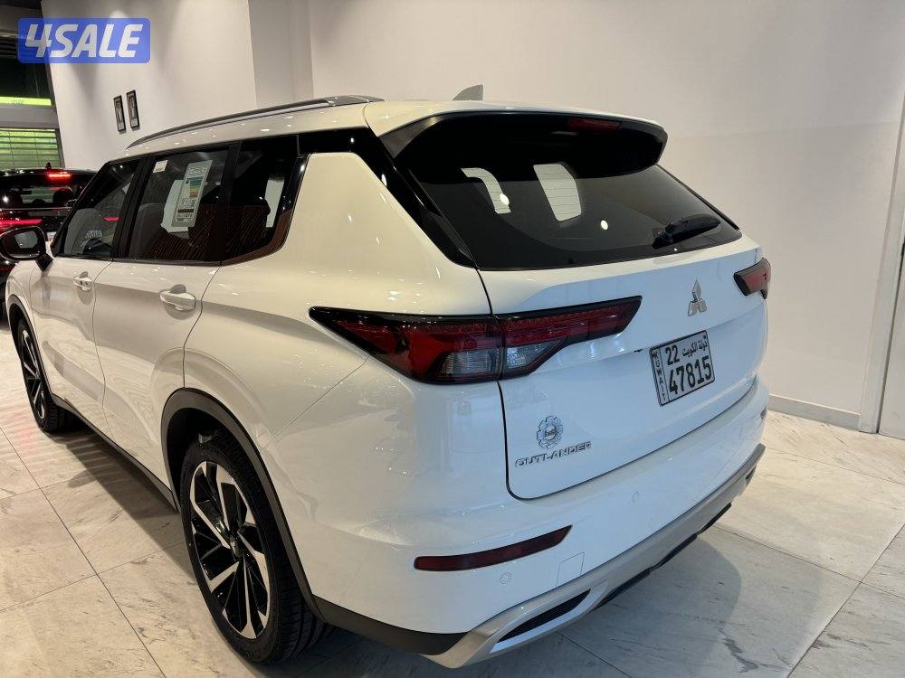 Mitsubishi Outlander3