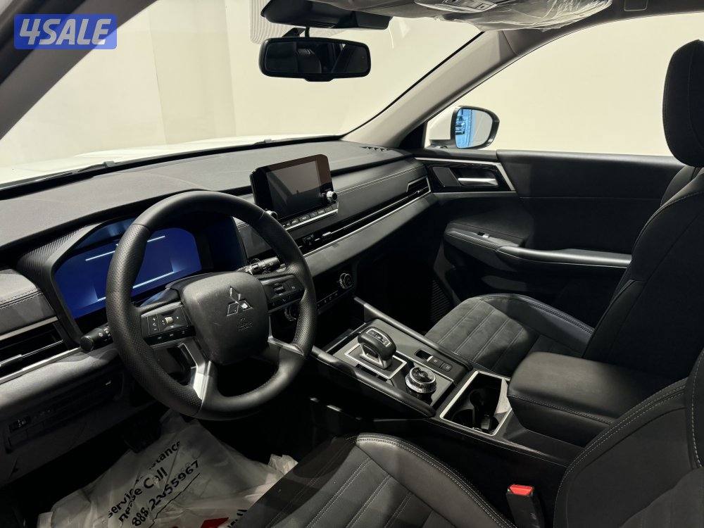 Mitsubishi Outlander4