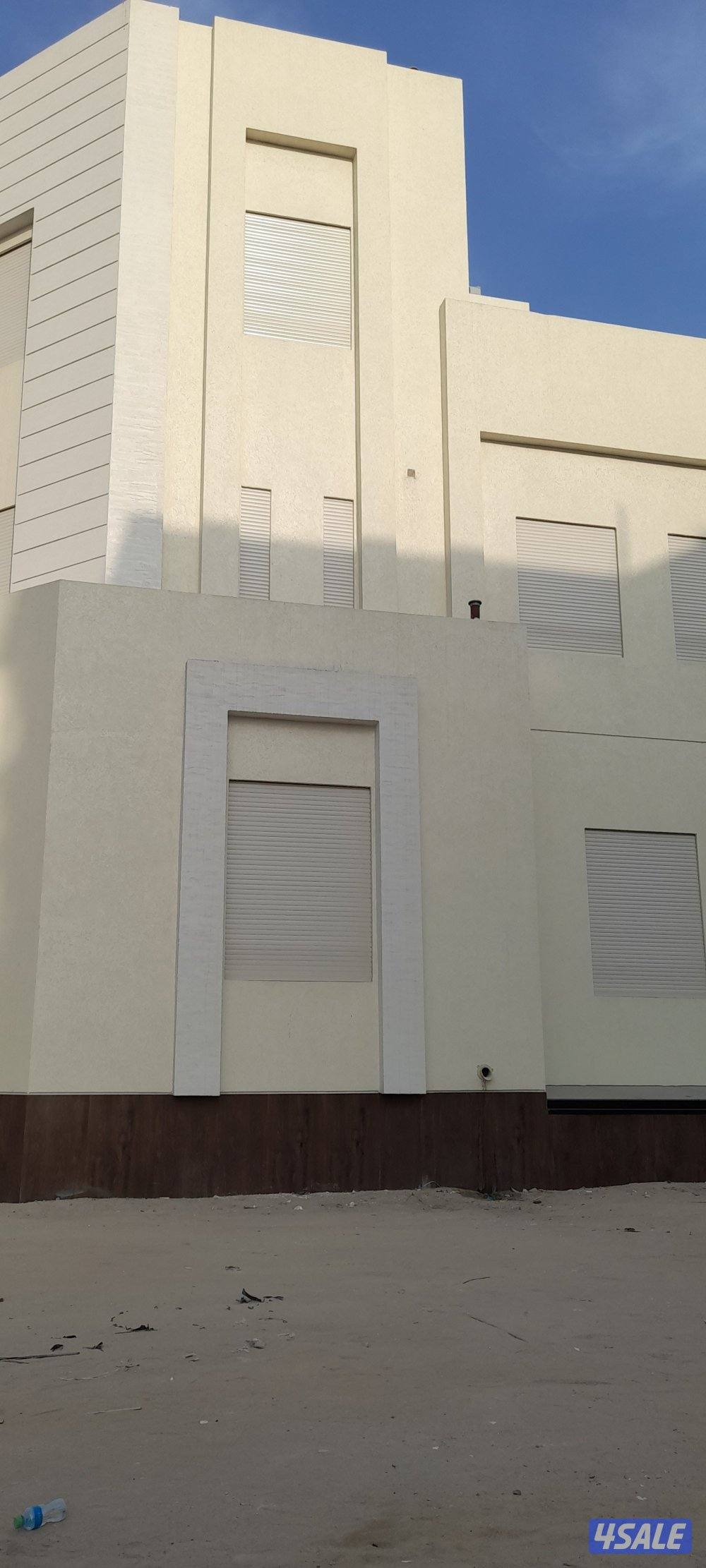 المیونیم شتر و باب ۔و شبابیک6