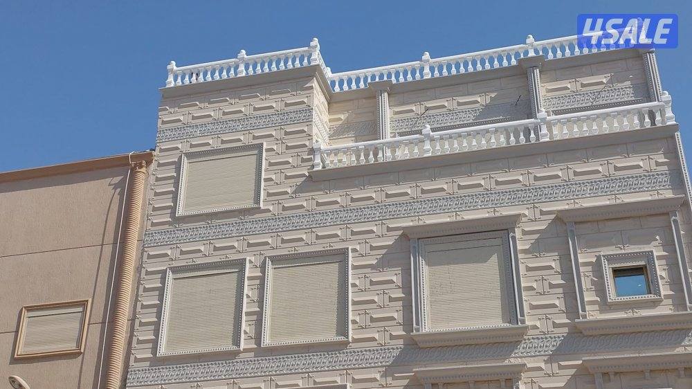 المیونیم شتر و باب ۔و شبابیک9