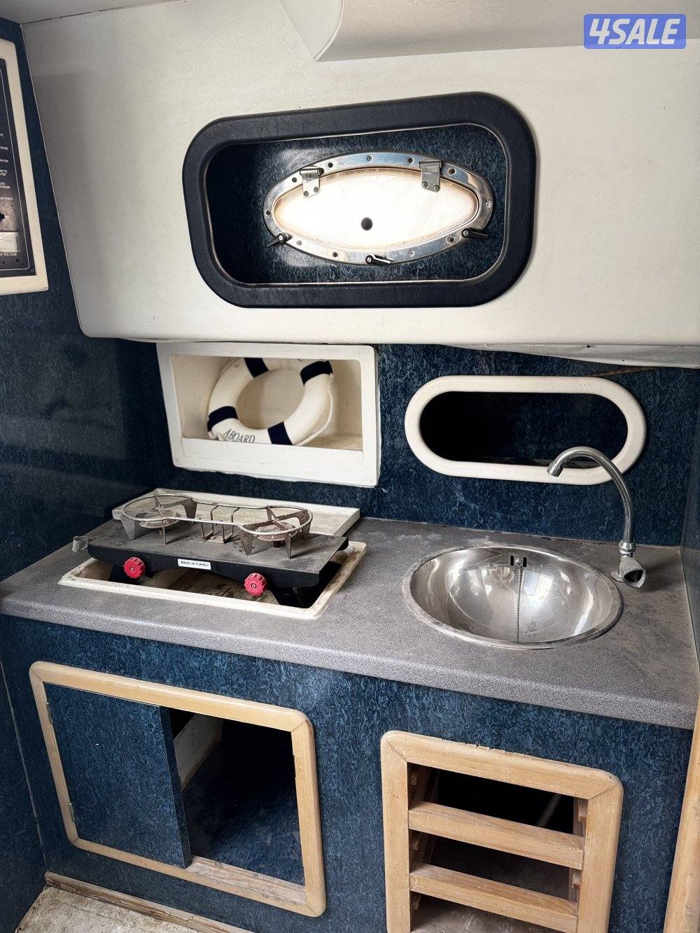 للبيع مني يخت دبي مرين 30 قدم3