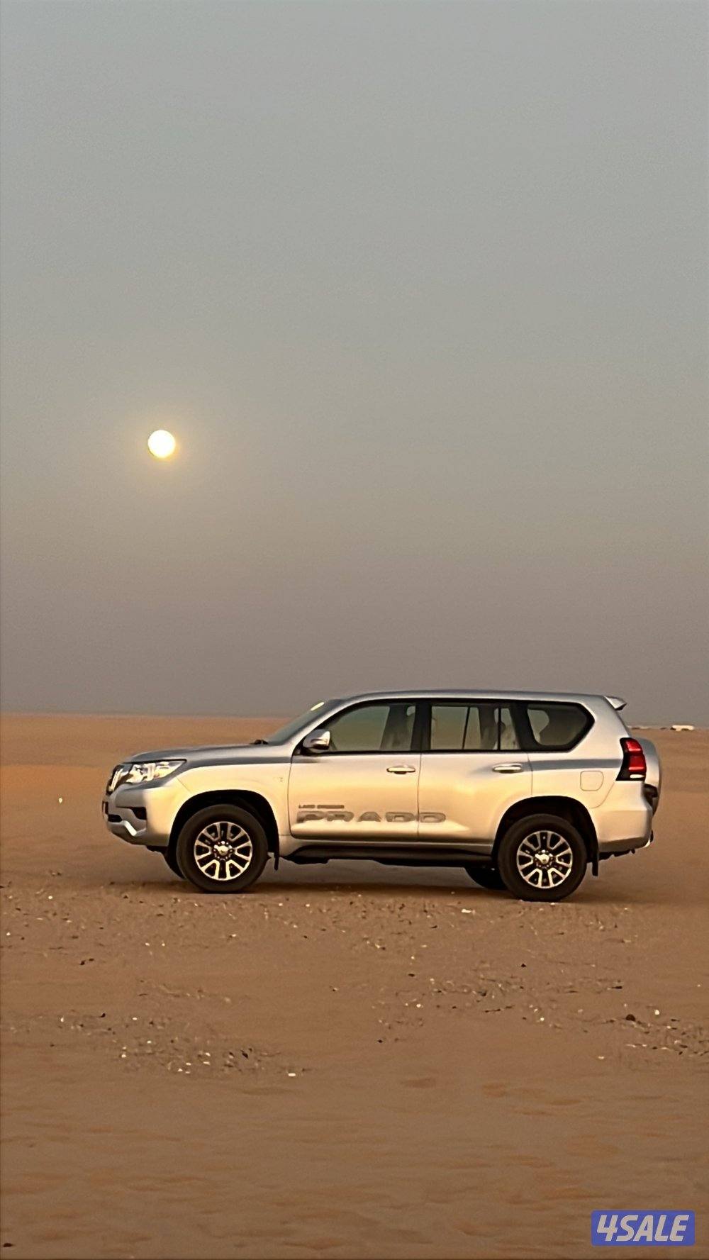 ‏البيع برادو موديل 22 لون فضي كامل مواصفات عداد 46 شرط الفحص2