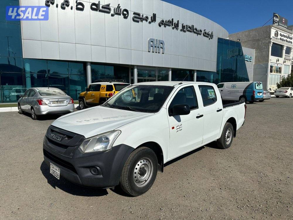 للبيع وانيت ايسوزو ديزل طراز 20172