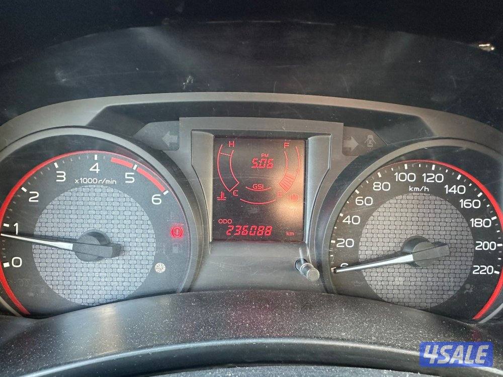 للبيع وانيت ايسوزو ديزل طراز 20175