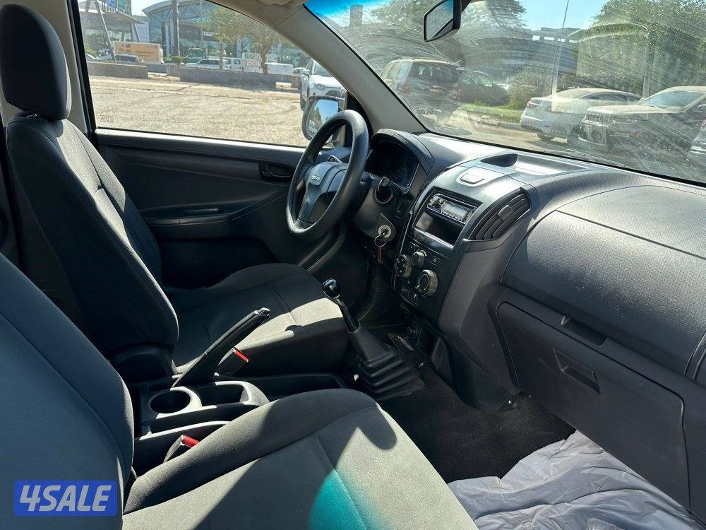 للبيع وانيت ايسوزو ديزل طراز 20176