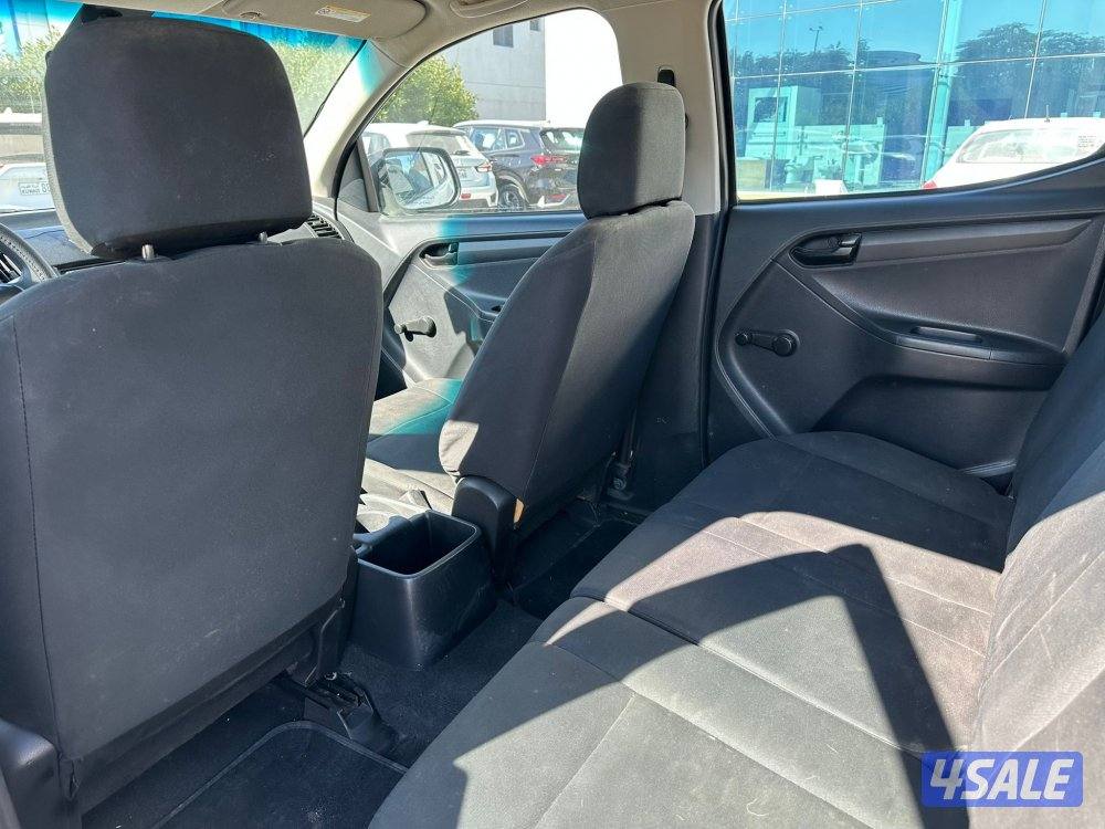 للبيع وانيت ايسوزو ديزل طراز 20178