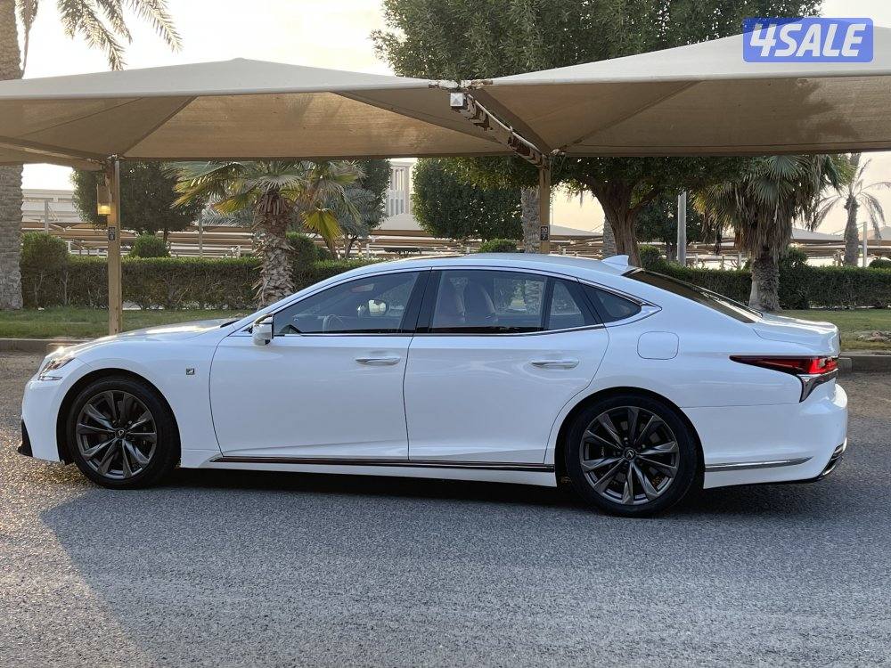 لكزس LS 50012