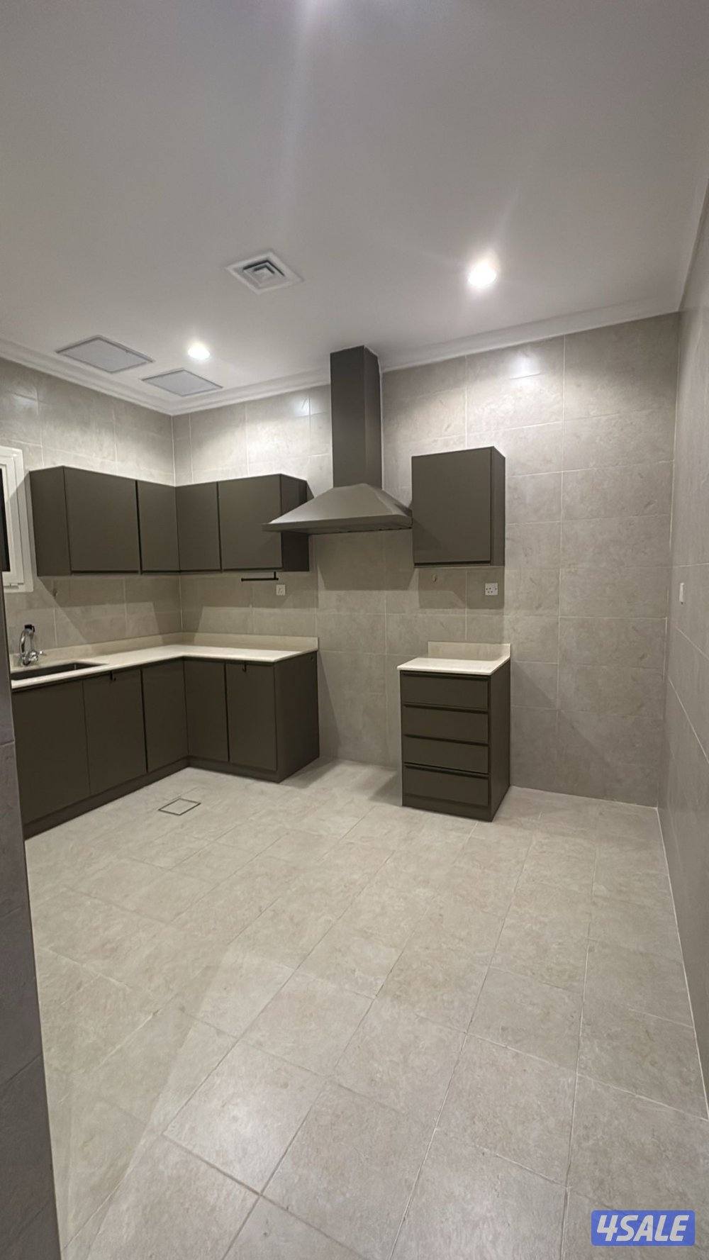 شقه بخيطان الجديده من المالك .2