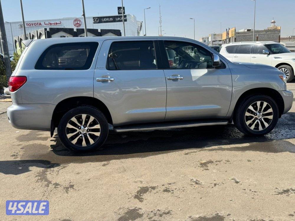تويوتا سيكويا SR5.V8-5.7L  موديل 2016 ماشى 198.000 k.m2